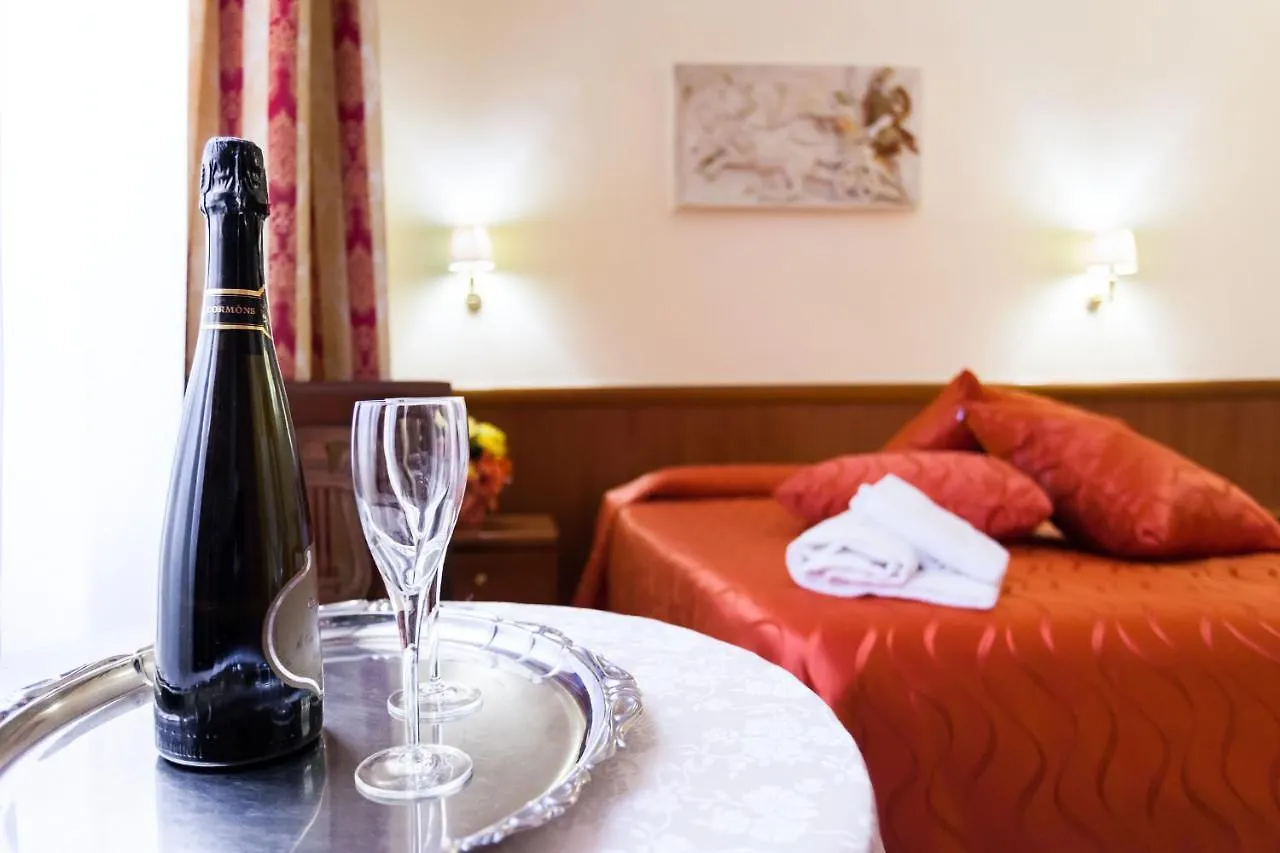 Hotel Suite Caesar Roma