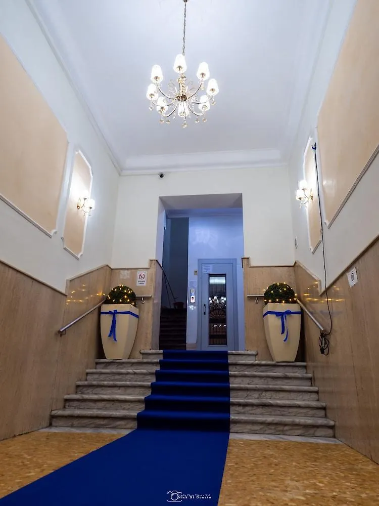Hotel Suite Caesar Roma 2*,  Italia