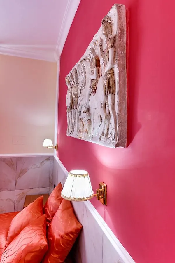 **  Hotel Suite Caesar Roma Italia